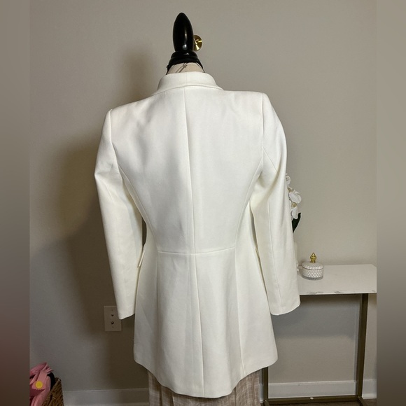 Zara Elegant White Double-Breasted Women's Coat - Picture 3 of 8
